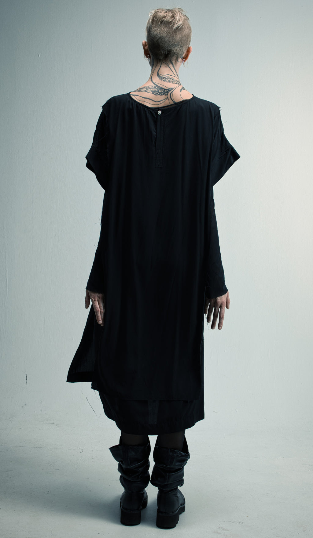 genderless dress "Geist"