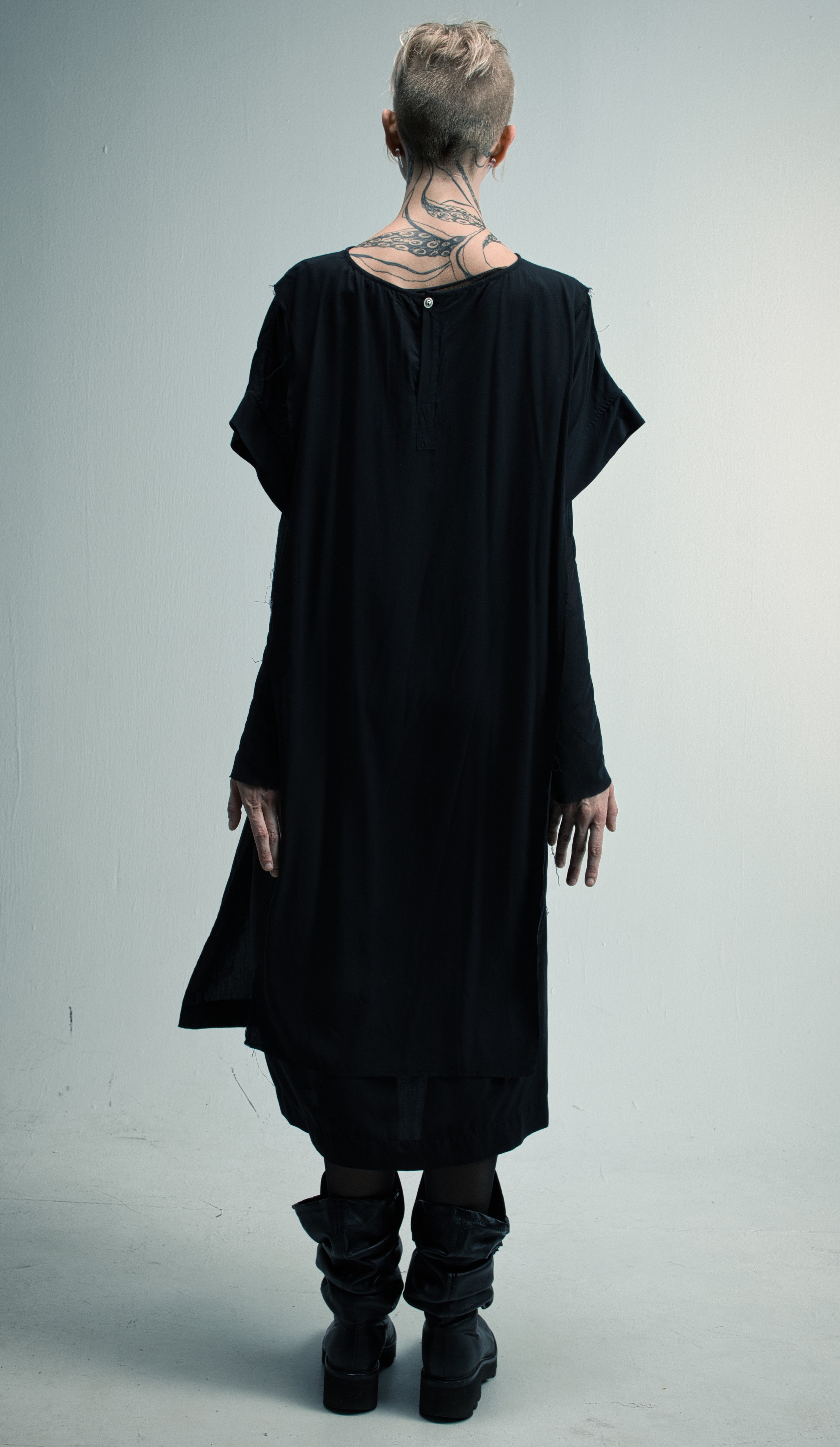 genderless dress "Geist"